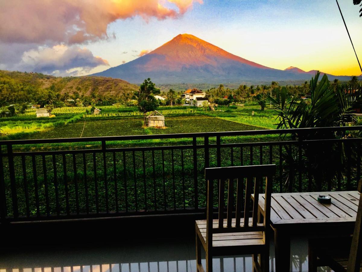 D'uma Amed Homestay Exterior foto